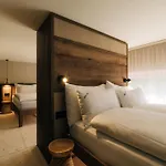 Kurve & Lounge Apartahotel