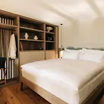 Kurve & Lounge 4*