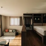 Kurve & Lounge 4*
