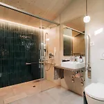 Kurve & Lounge Apartahotel