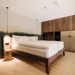 Kurve & Lounge