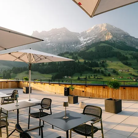 Lägenhetshotell Kurve & Lounge