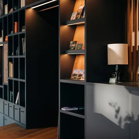 Kurve & Lounge Lägenhetshotell 4*