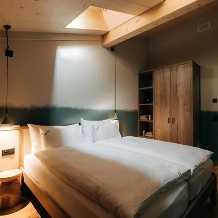 Kurve & Lounge Aparthotel