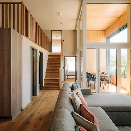 Kurve & Lounge Апарт-отель